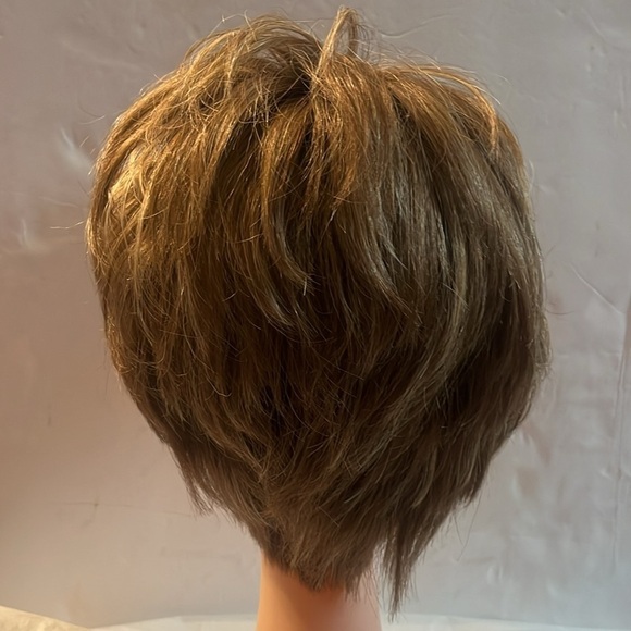 Paula Young Blonde Curly Layered Wig Full Cap - Picture 4 of 7